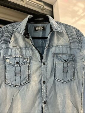 Buckle Black Label Men's Light Blue Washed Button Down